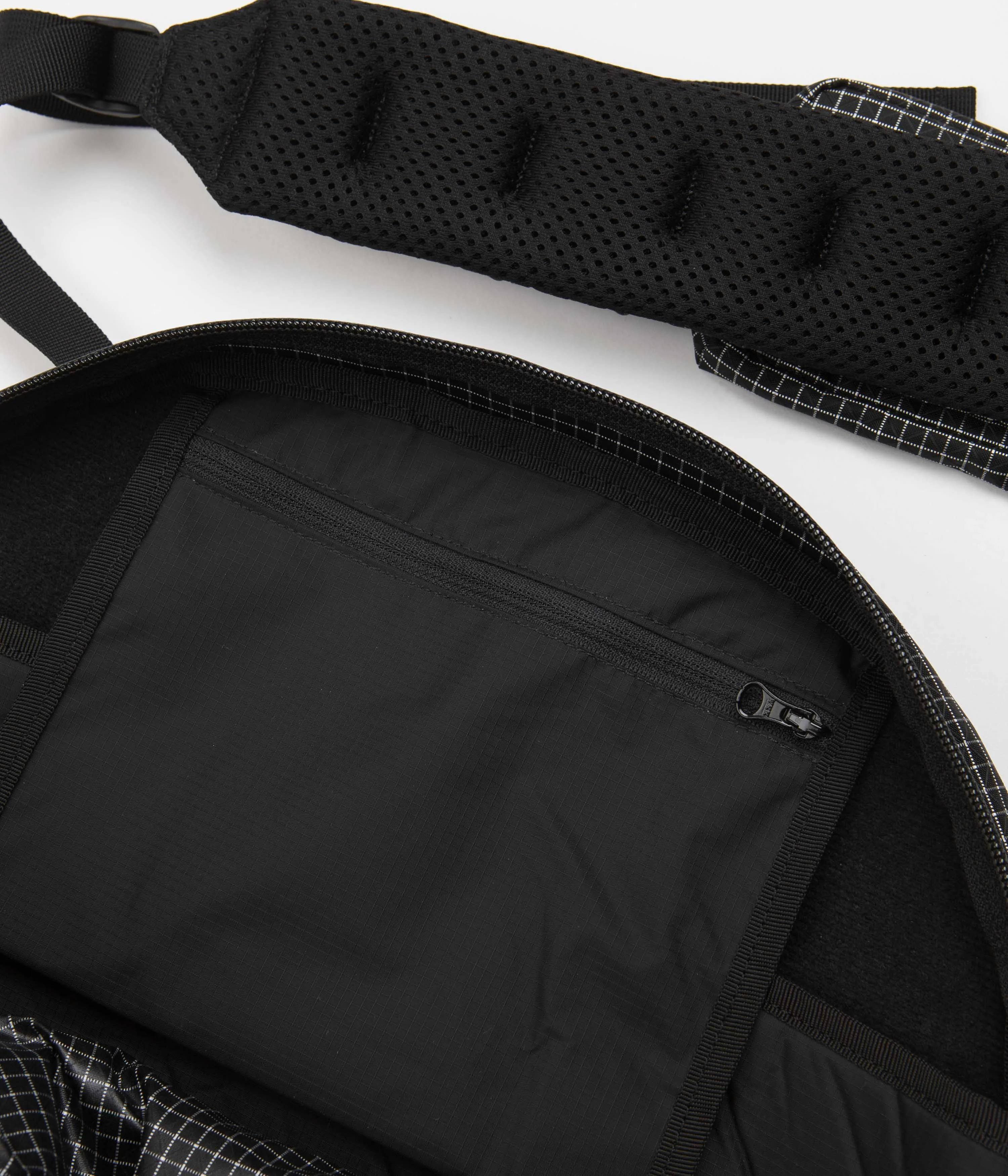 Cayl Grid Commute Bag - Black