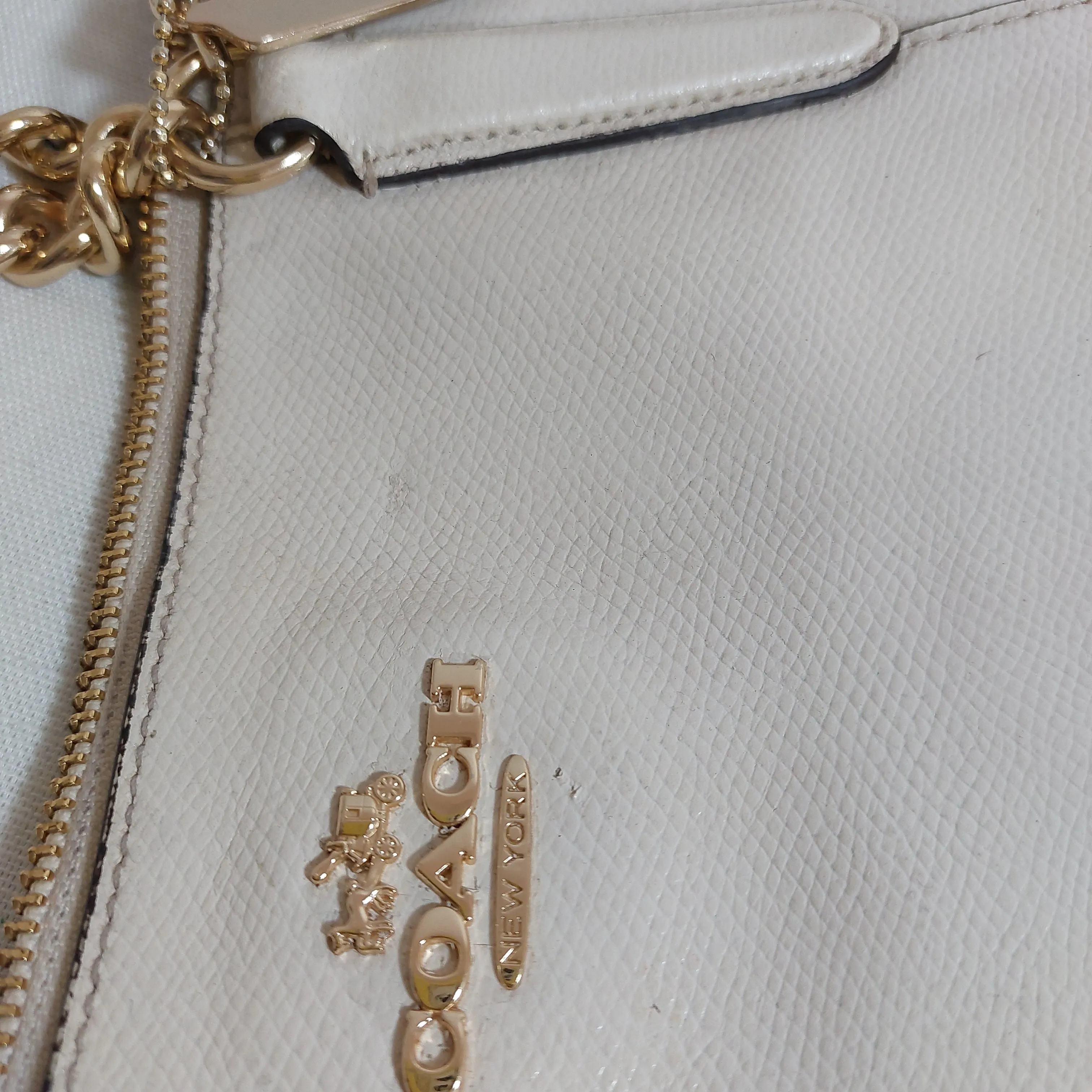 Coach White Leather Shoulder Bag | Pre Loved |